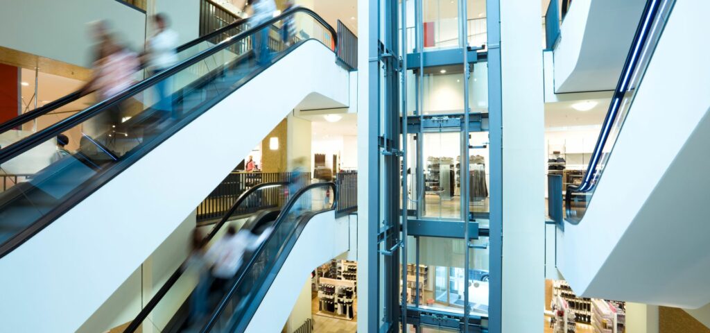 ascensores en centros comerciales